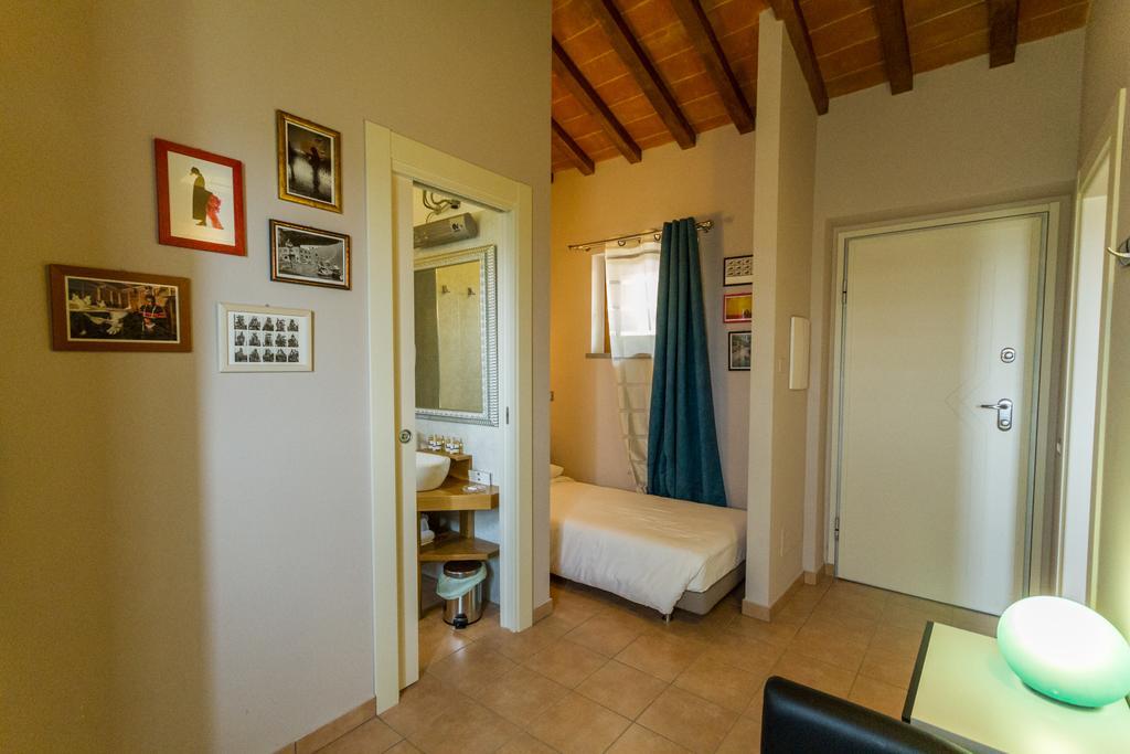 Tenuta Borgo Santa Cecilia Gubbio Exterior photo